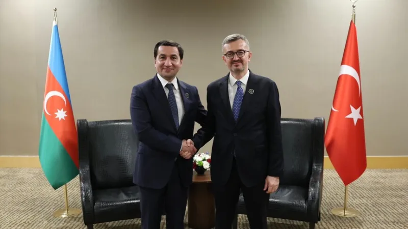 Ředitel pro komunikaci Duran se setkal s poradcem ázerbájdžánského prezidenta Hacıyevem